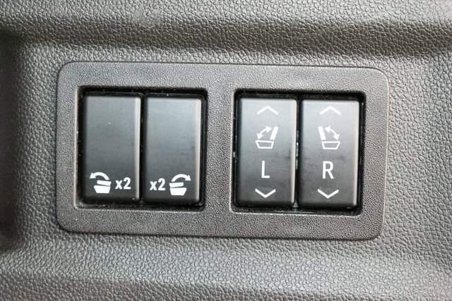 Used 2023 GMC Yukon SLT w/ SLT Luxury Package AWD/4WD image 16