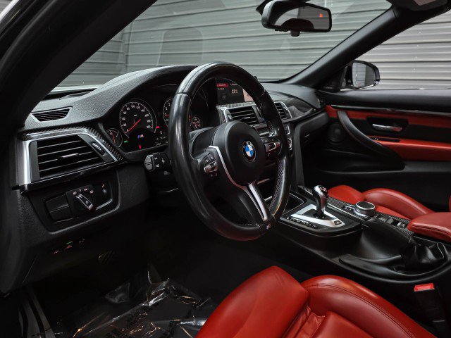 Used 2019 BMW M4 Convertible w/ Competition Package RWD image 14