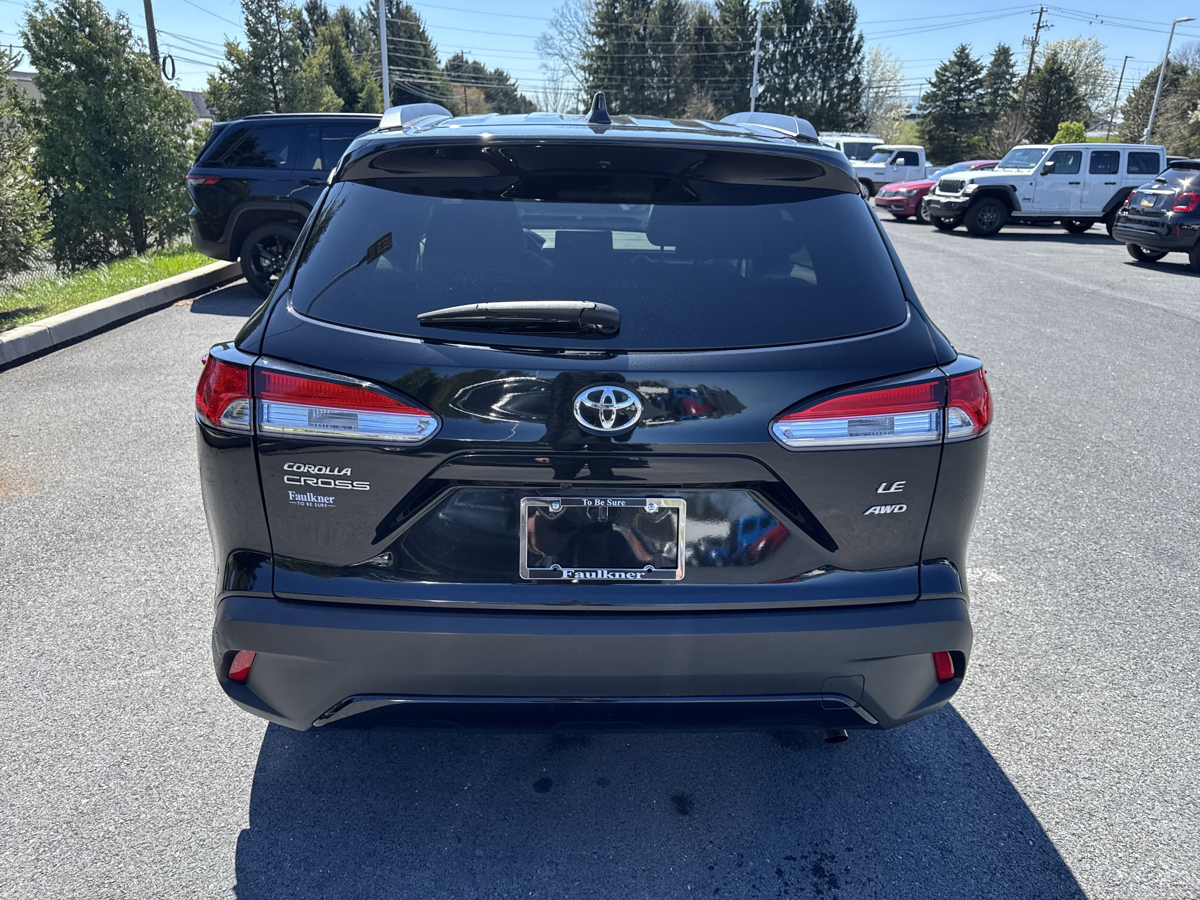 Used 2022 Toyota Corolla Cross LE w/ Moonroof Package image 16