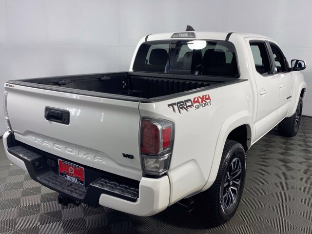 Used 2020 Toyota Tacoma TRD Sport AWD/4WD image 9
