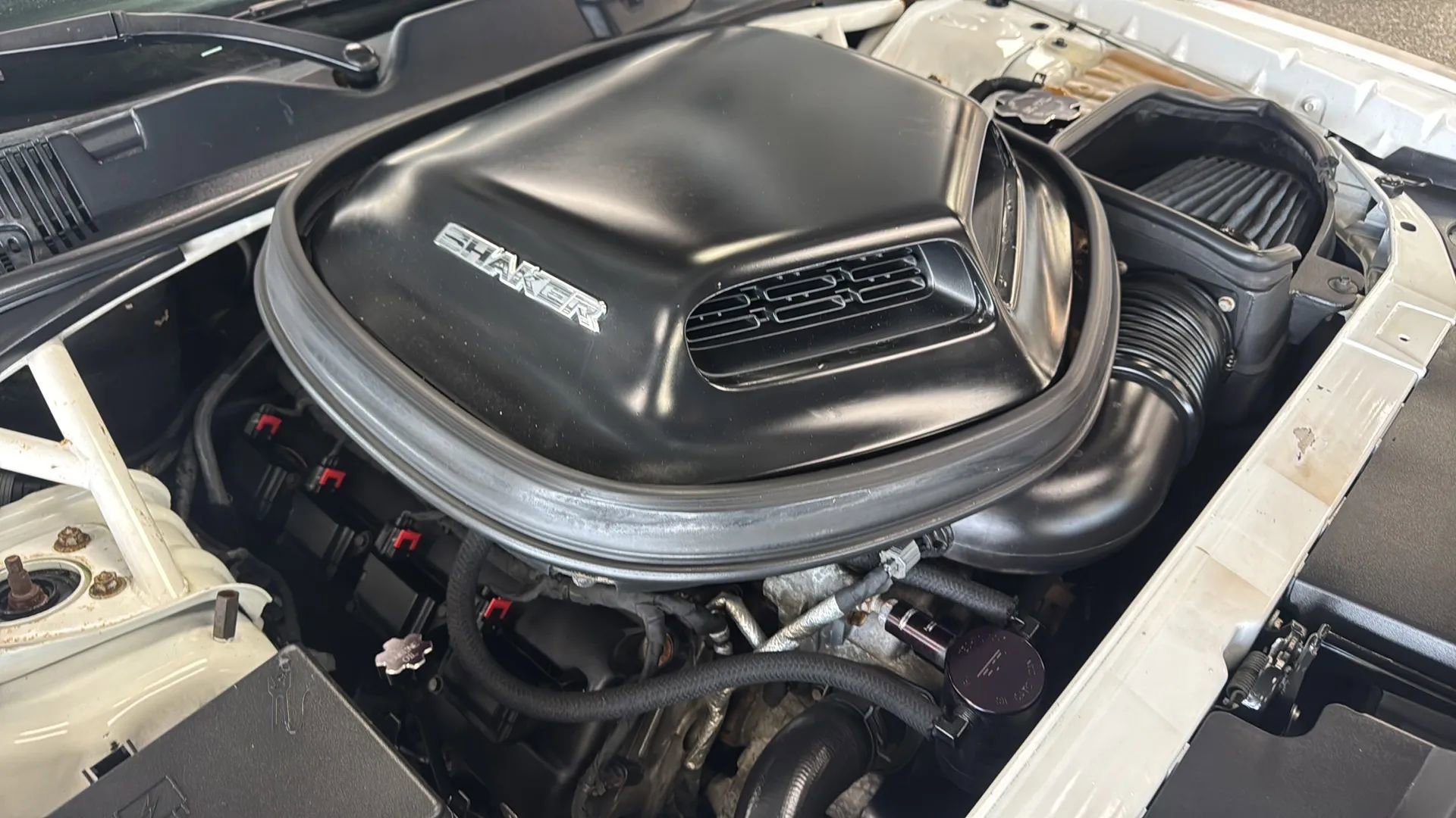 Used 2015 Dodge Challenger R/T Plus RWD image 37