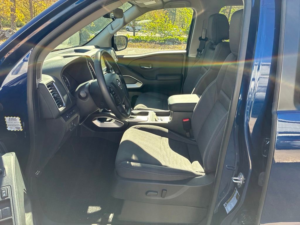 Certified 2023 Nissan Frontier SV w/ SV Convenience Package AWD/4WD image 12