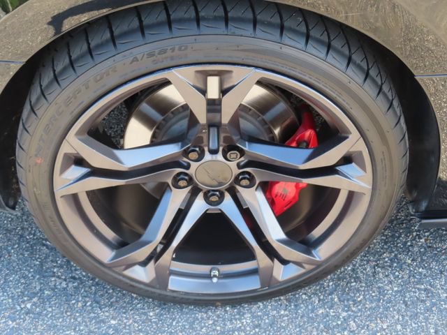 Used 2018 Chevrolet Camaro SS RWD image 12
