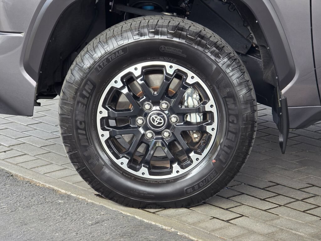 Used 2025 Toyota Tundra SR5 w/ TRD Off-Road Package AWD/4WD image 9
