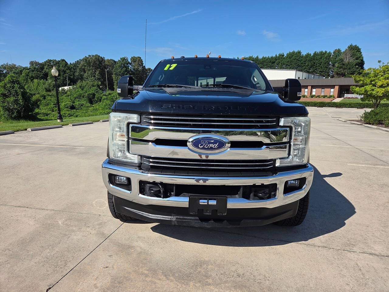 Used 2017 Ford F350 Lariat w/ Lariat Ultimate Package AWD/4WD image 4