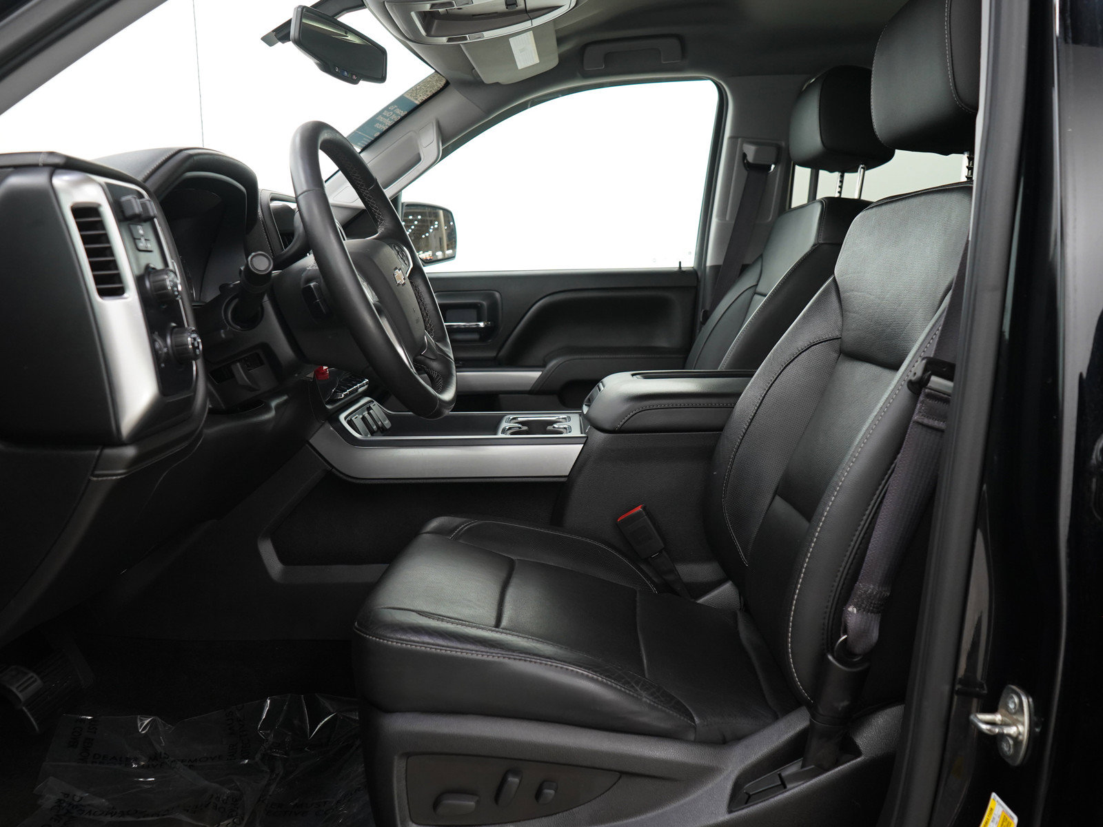 Used 2016 Chevrolet Silverado 1500 LTZ Z71 w/ LTZ Plus Package AWD/4WD image 24
