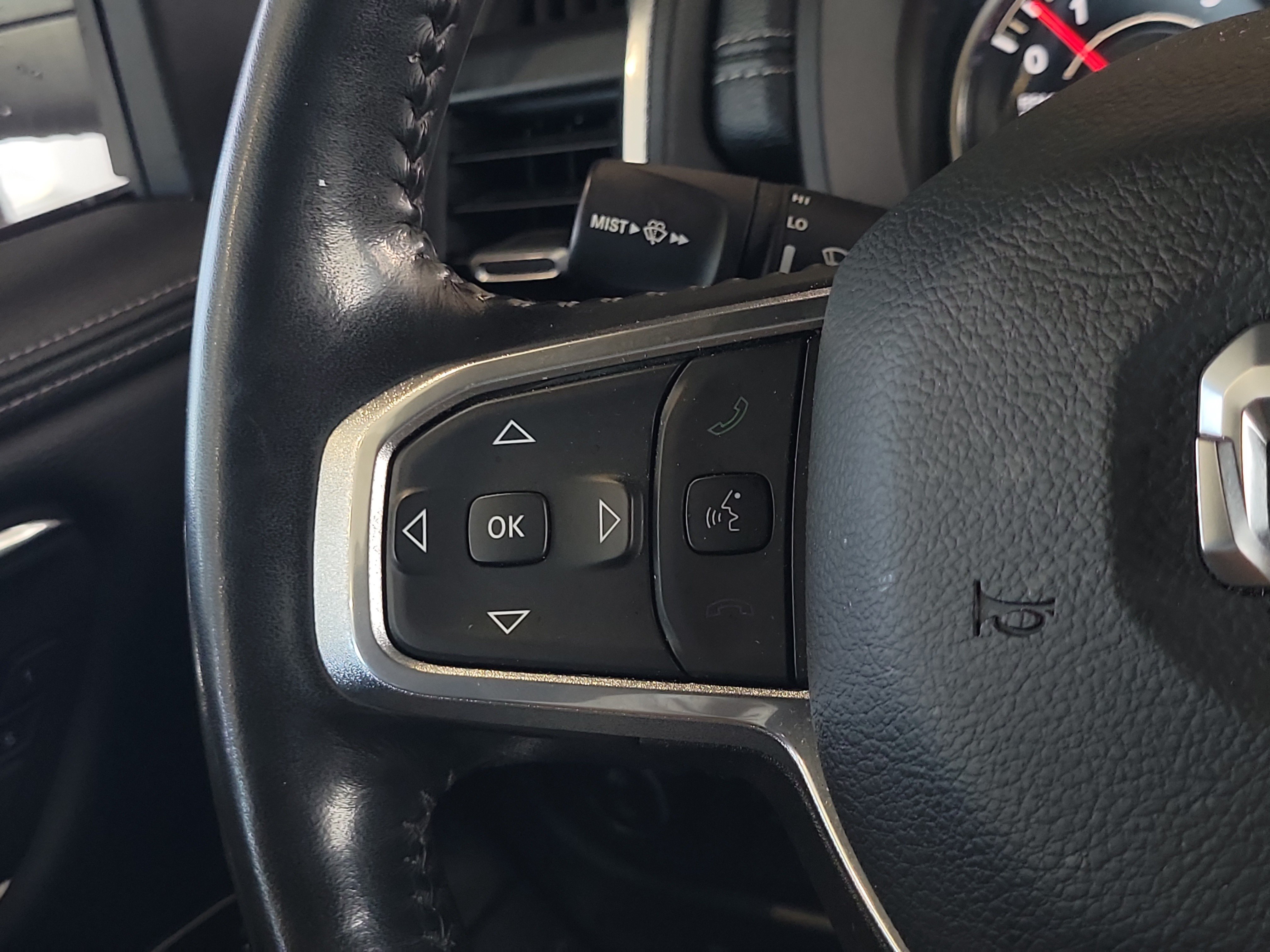 Used 2023 RAM 1500 Laramie AWD/4WD image 23