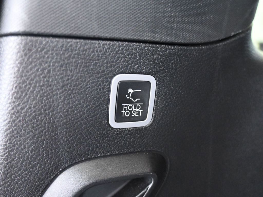 Used 2022 Jeep Wagoneer Series II image 40