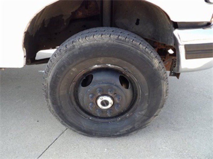 Used 1996 Ford F350 4x4 Regular Cab image 8