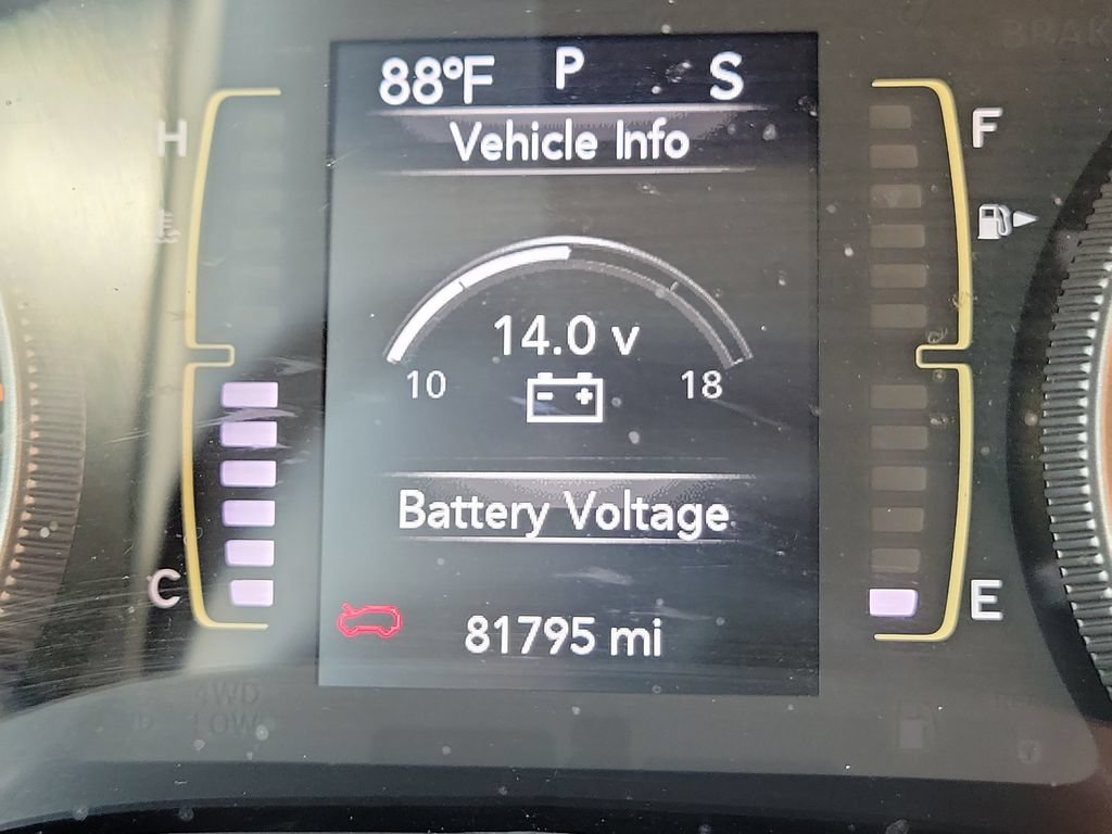 Used 2019 Jeep Cherokee Latitude w/ Popular Appearance Group FWD image 25