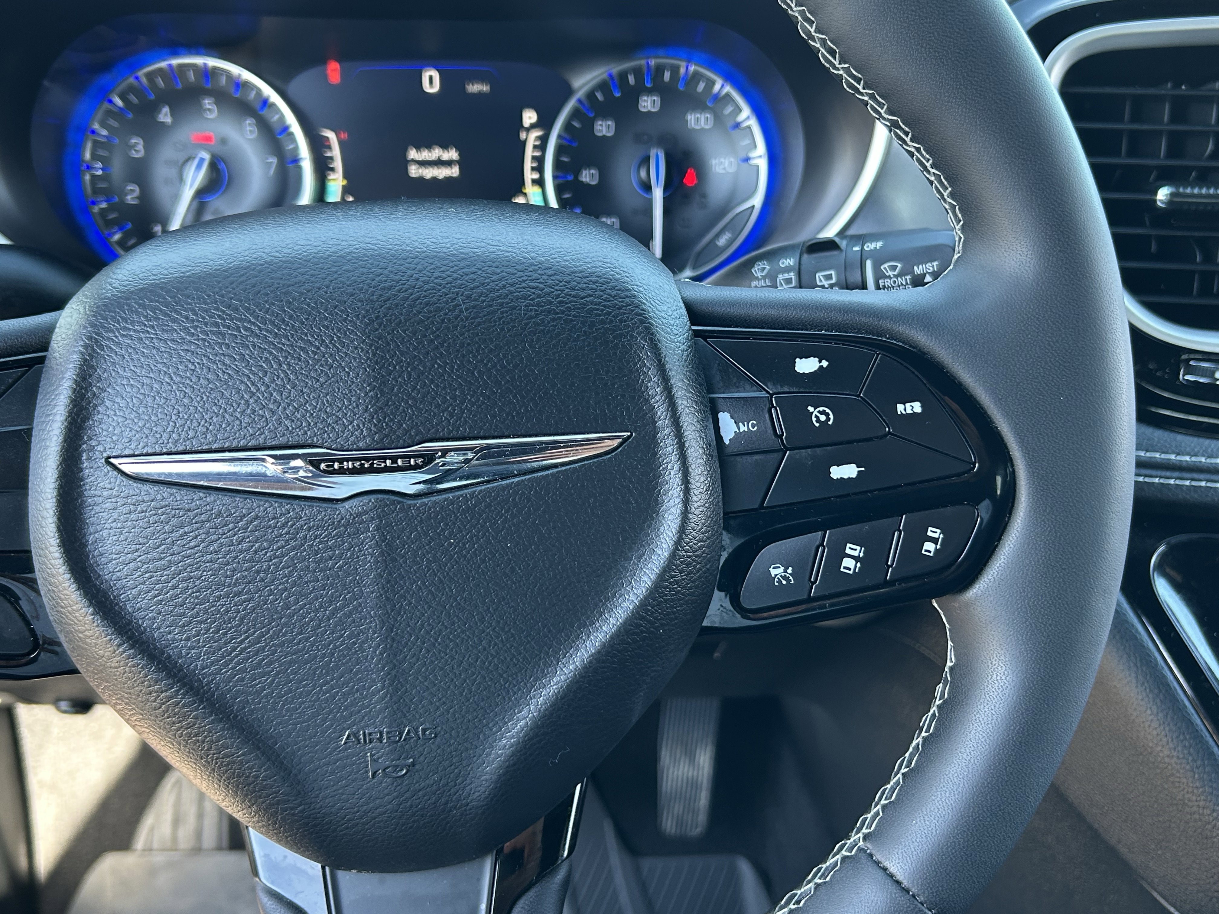 Certified 2022 Chrysler Pacifica Touring-L w/ S Appearance Package image 26