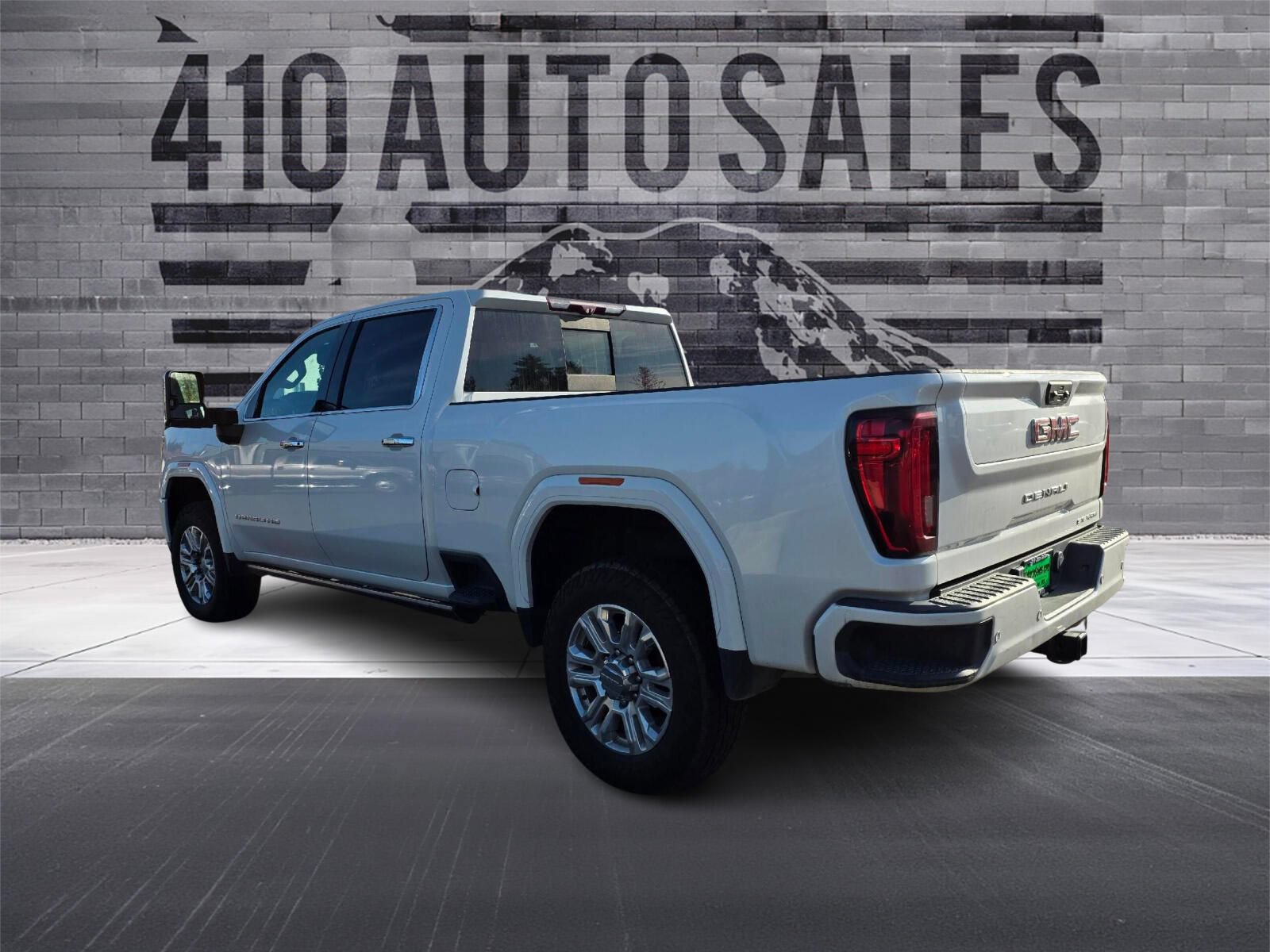 Used 2022 GMC Sierra 3500 Denali w/ Denali Ultimate Package AWD/4WD image 10