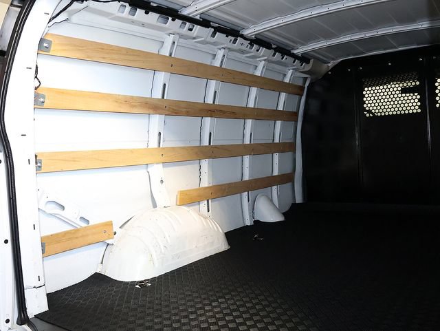 Used 2025 Chevrolet Express 2500 w/ Driver Convenience Package RWD image 24