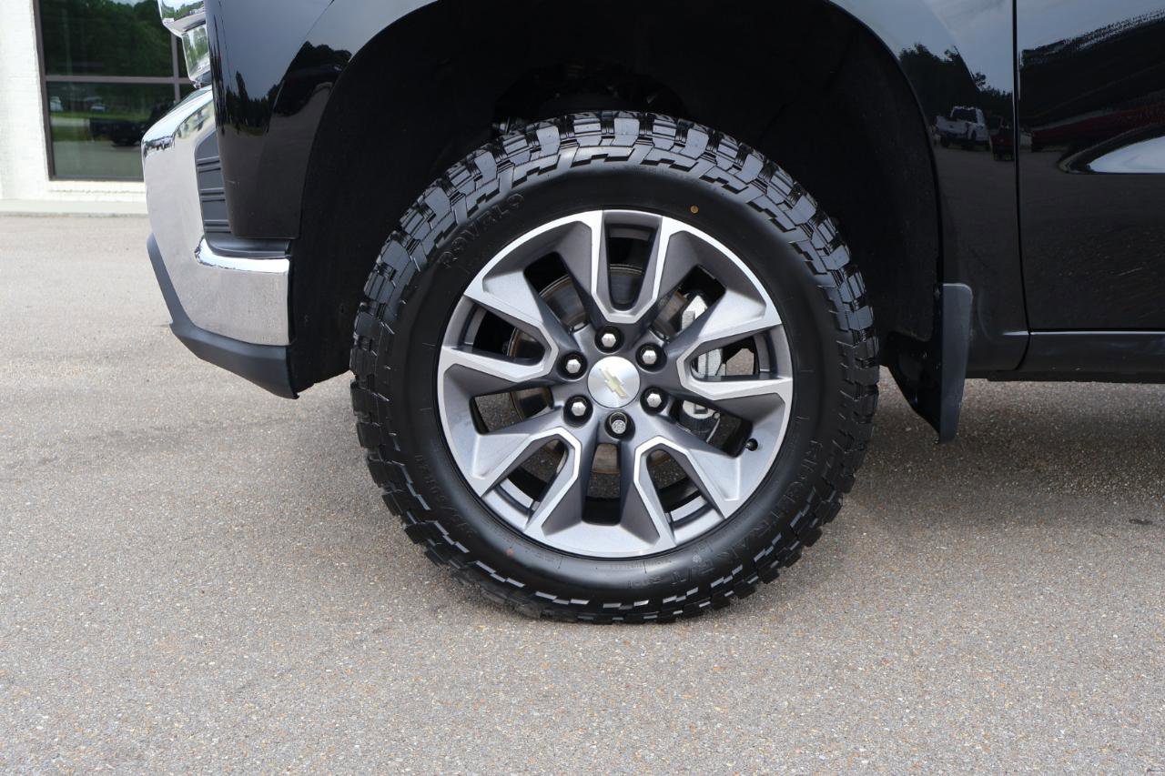 Used 2020 Chevrolet Silverado 1500 LT w/ Remote Start Package AWD/4WD image 14