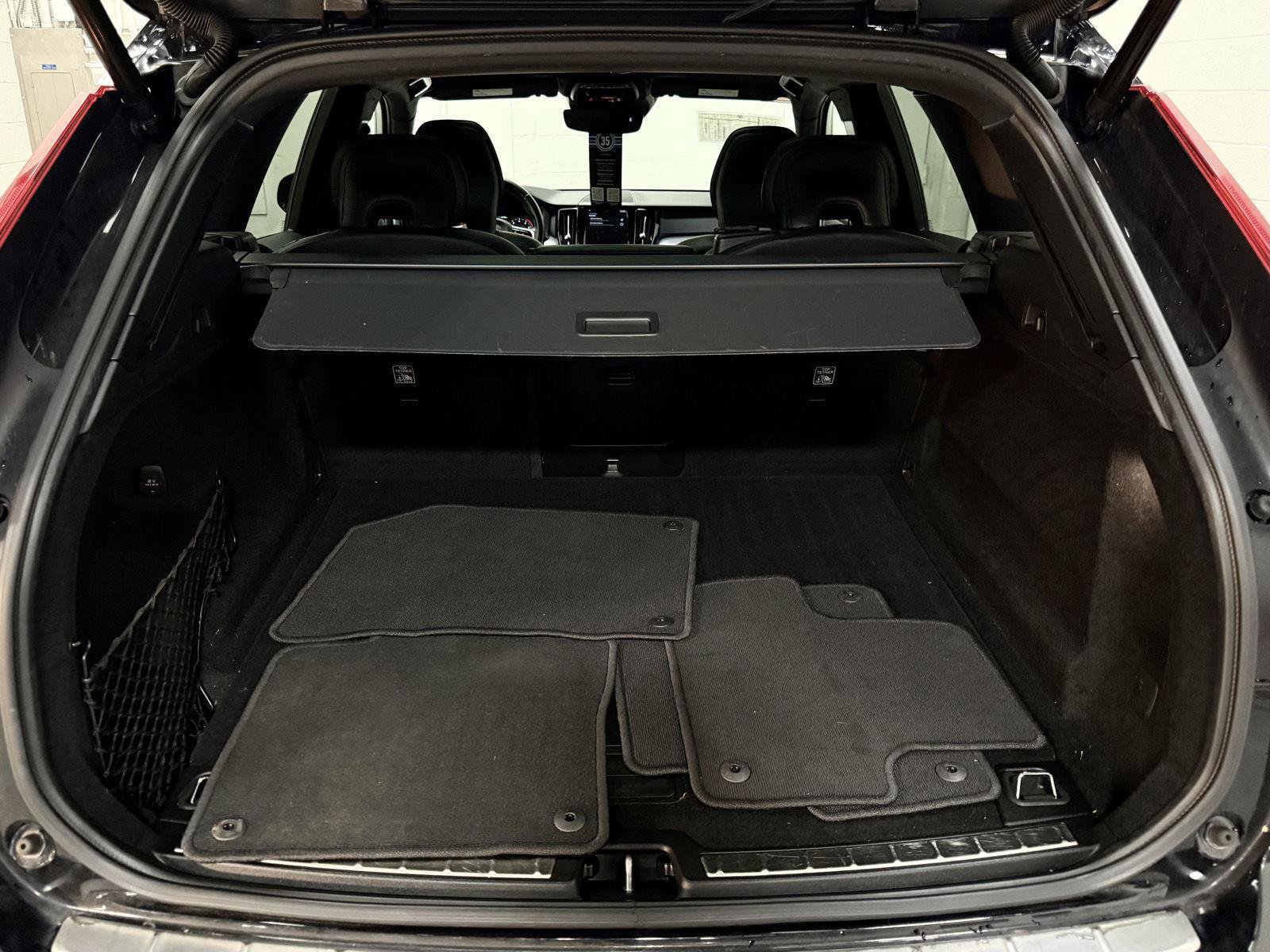 Used 2023 Volvo XC60 B5 Plus FWD image 35