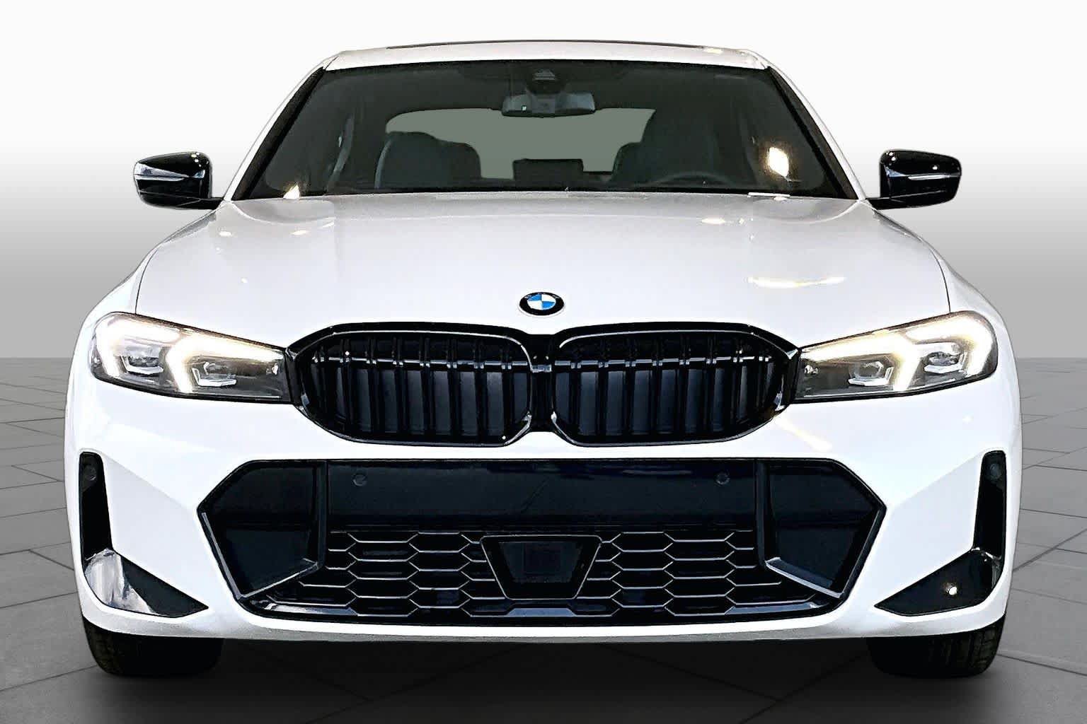 New 2026 BMW 330i Sedan w/ M Sport Package RWD image 3