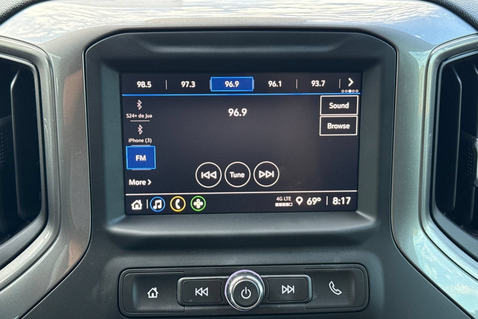 Used 2025 Chevrolet Silverado 1500 Custom AWD/4WD image 17