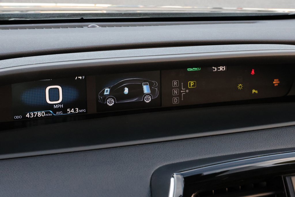 Certified 2022 Toyota Prius XLE w/ Advanced Technology Package image 32