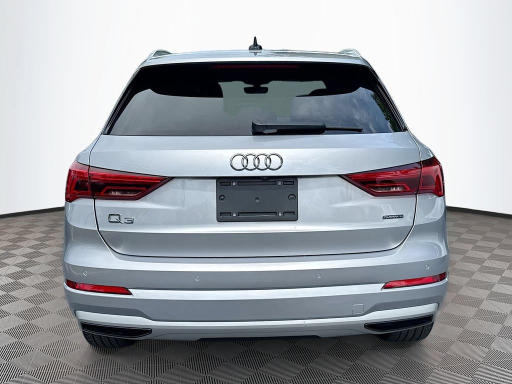 Used 2019 Audi Q3 2.0T Premium w/ Convenience Package AWD/4WD image 7