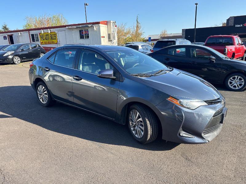 Used 2018 Toyota Corolla LE w/ LE Eco Premium Package FWD image 3