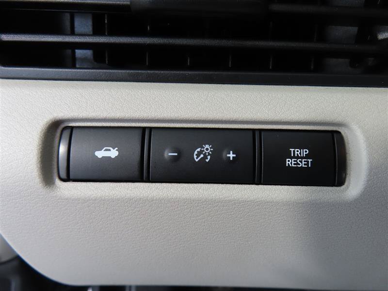 Used 2025 Nissan Altima 2.5 SV FWD image 17