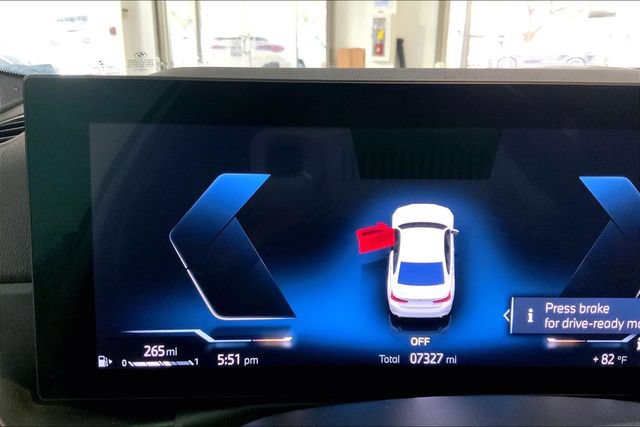 Certified 2023 BMW 330i Sedan w/ Convenience Package RWD image 9