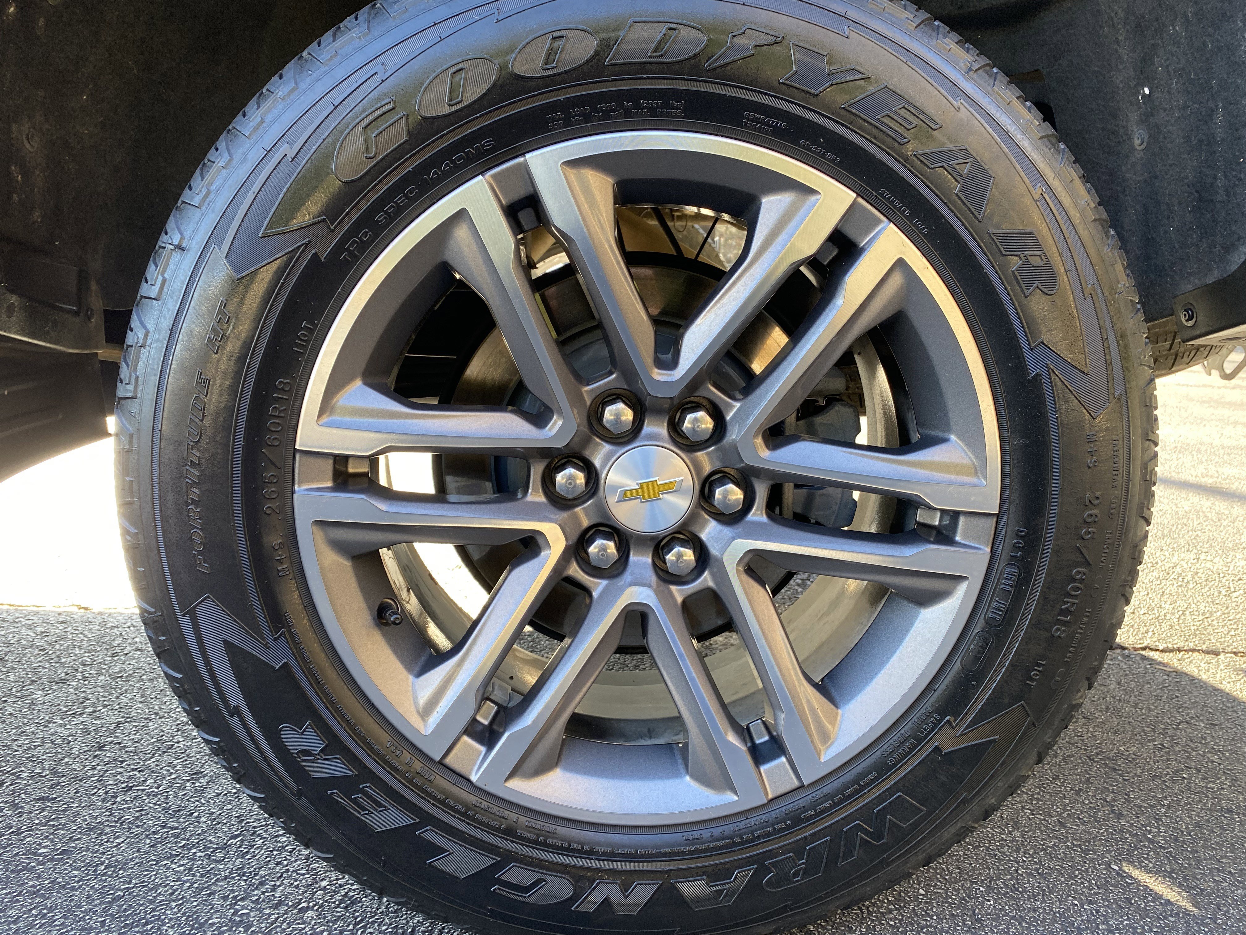 Used 2022 Chevrolet Colorado W/T w/ Custom Special Edition image 39