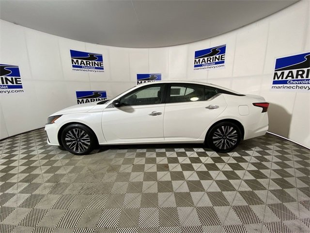 Used 2024 Nissan Altima 2.5 SV image 10