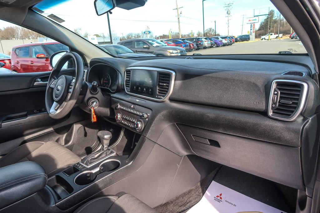 Used 2022 Kia Sportage LX image 19