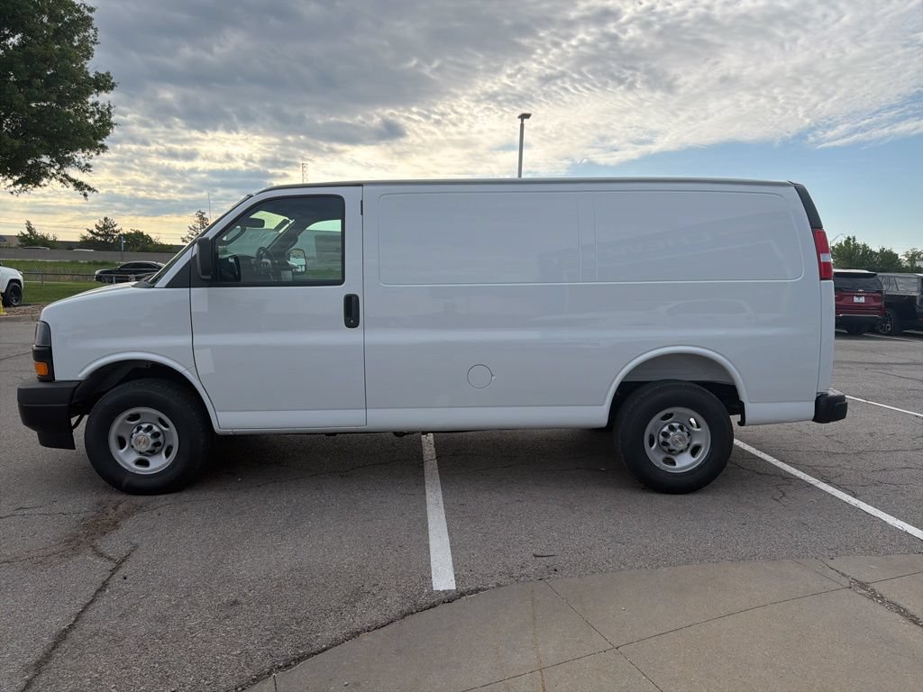 New 2026 Chevrolet Express 2500 w/ Driver Convenience Package RWD image 6