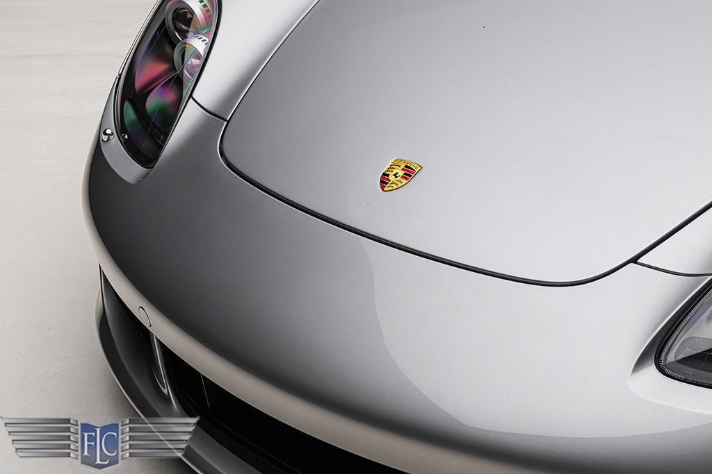 Used 2005 Porsche Carrera GT RWD image 4