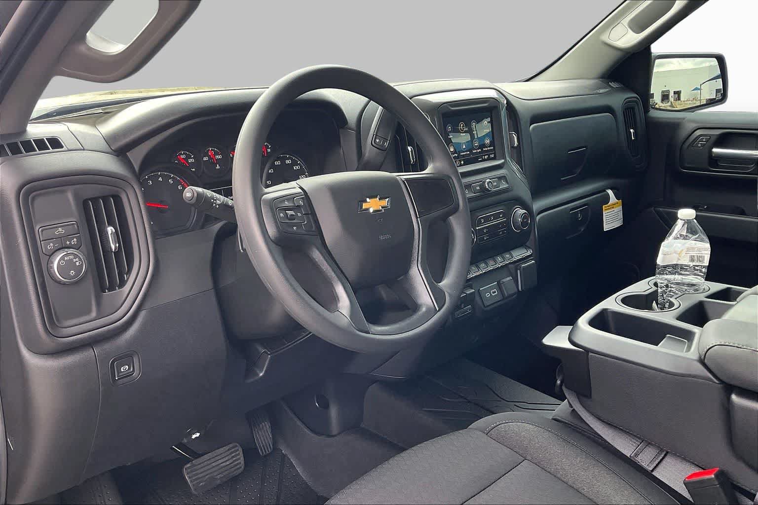 New 2026 Chevrolet Silverado 1500 Custom RWD image 8