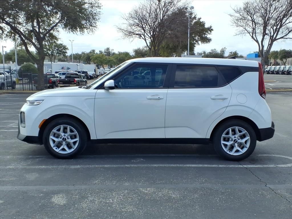 Used 2022 Kia Soul S image 5