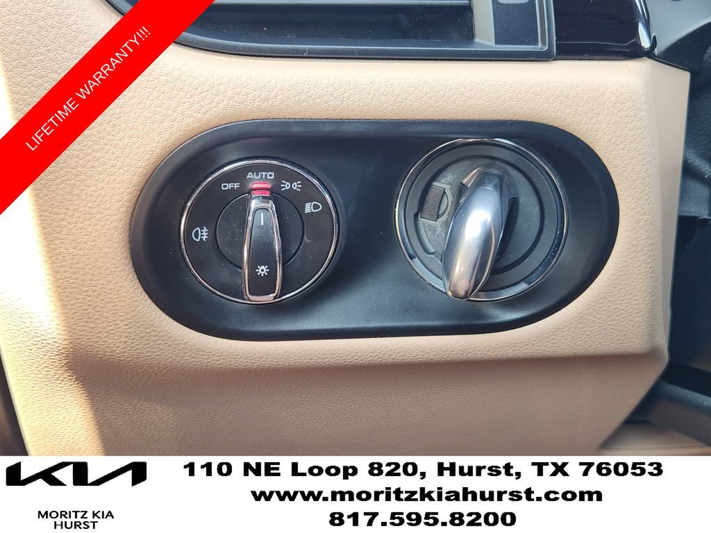 Used 2021 Porsche Macan AWD/4WD image 23