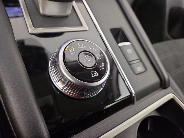 Used 2024 Mitsubishi Outlander SE AWD/4WD image 27