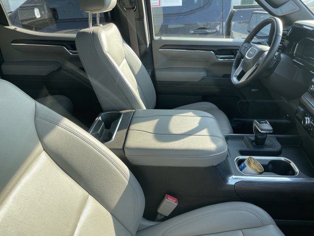 Used 2024 GMC Sierra 1500 SLT w/ SLT Premium Plus Package AWD/4WD image 5
