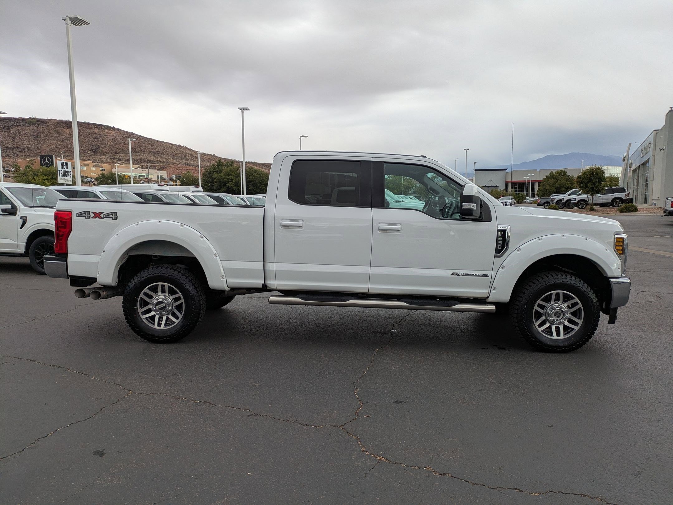 Used 2018 Ford F250 Lariat w/ Lariat Value Package AWD/4WD image 2