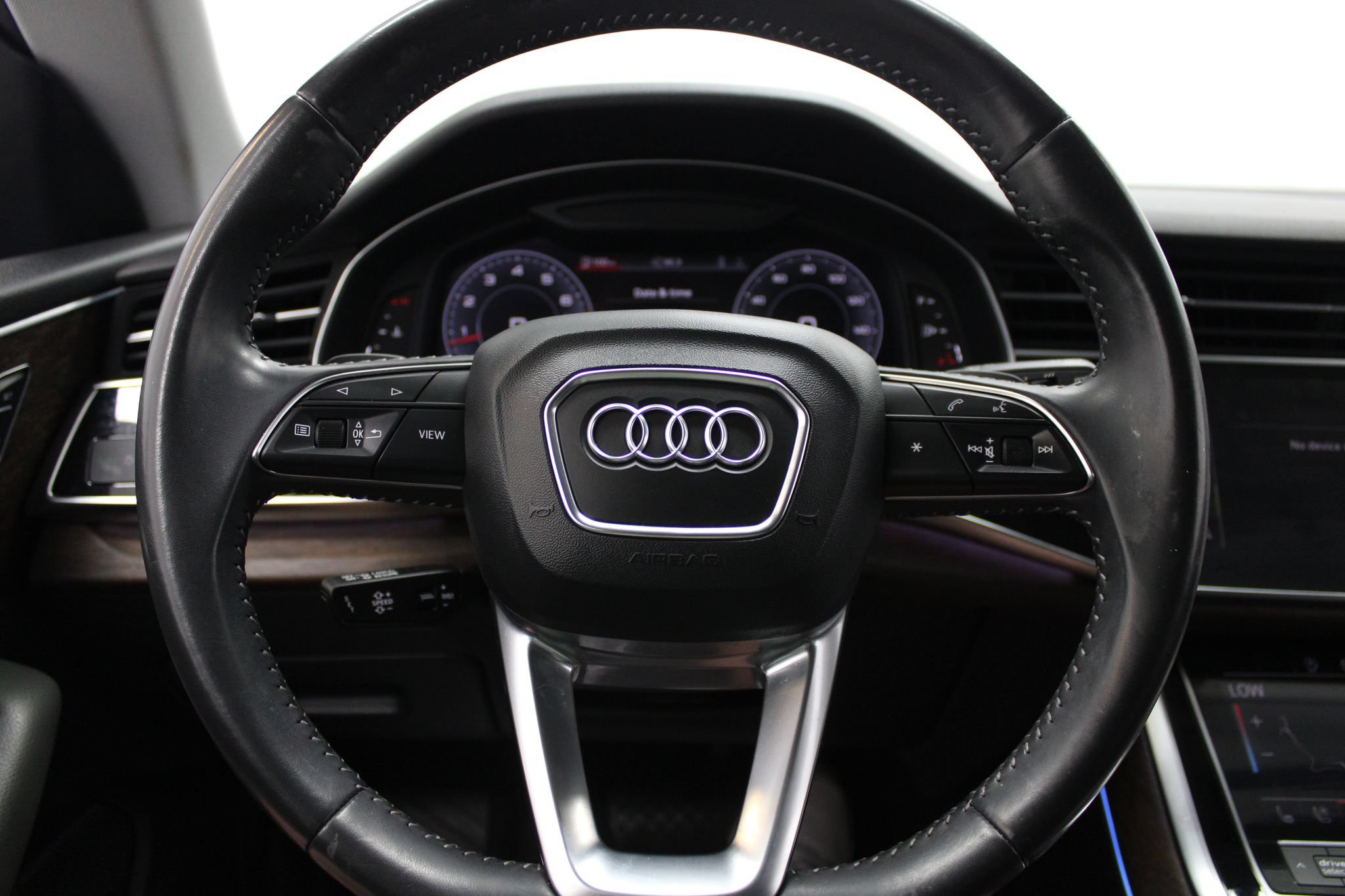 Used 2020 Audi Q8 Premium Plus AWD/4WD image 40