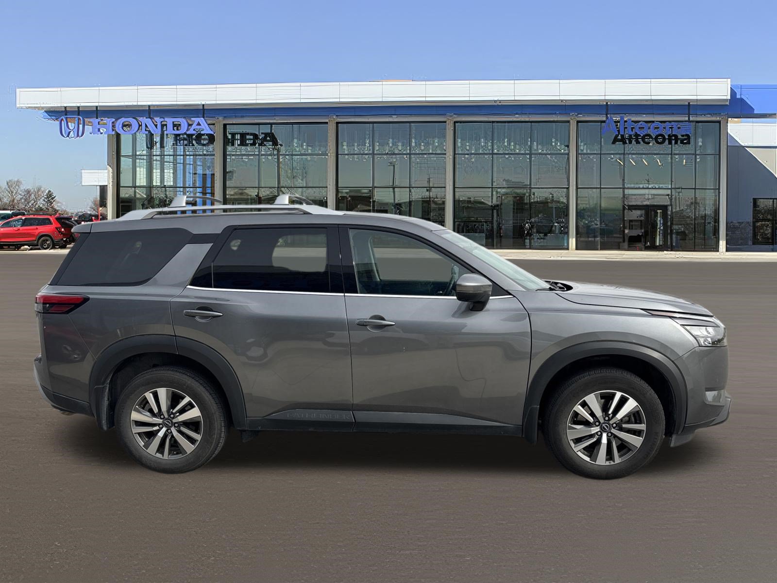 Used 2025 Nissan Pathfinder SL AWD/4WD image 6