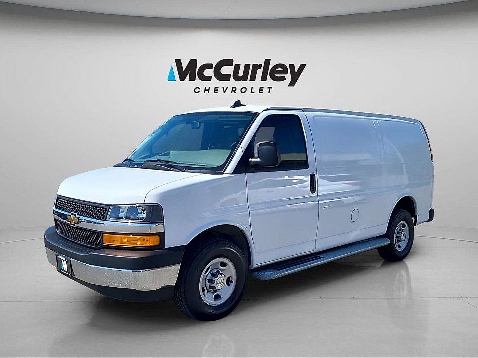 Used 2024 Chevrolet Express 2500 w/ Driver Convenience Package RWD image 3