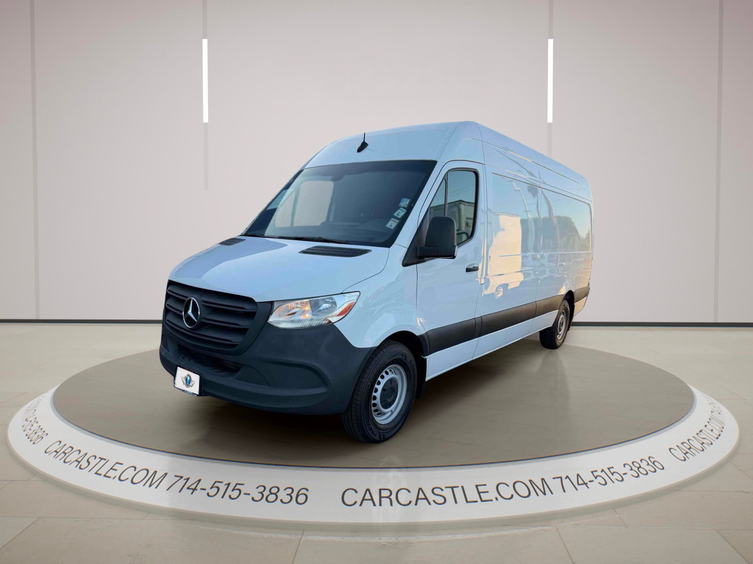 Used 2023 Mercedes-Benz Sprinter 2500 image 2