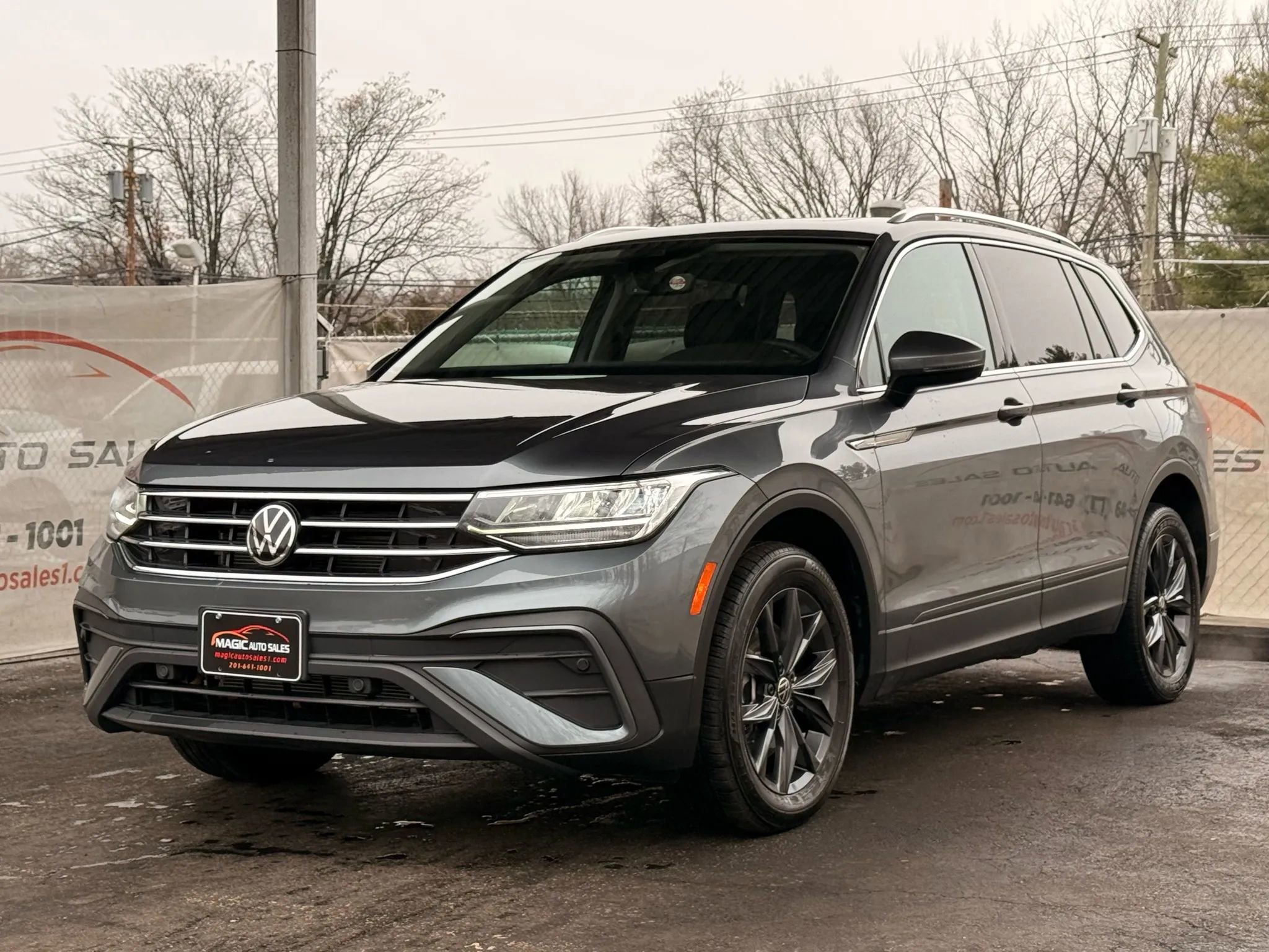 Used 2022 Volkswagen Tiguan SE w/ Panoramic Sunroof Package AWD/4WD image 52