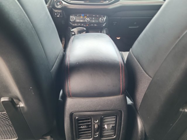 Used 2023 Dodge Durango GT RWD image 21