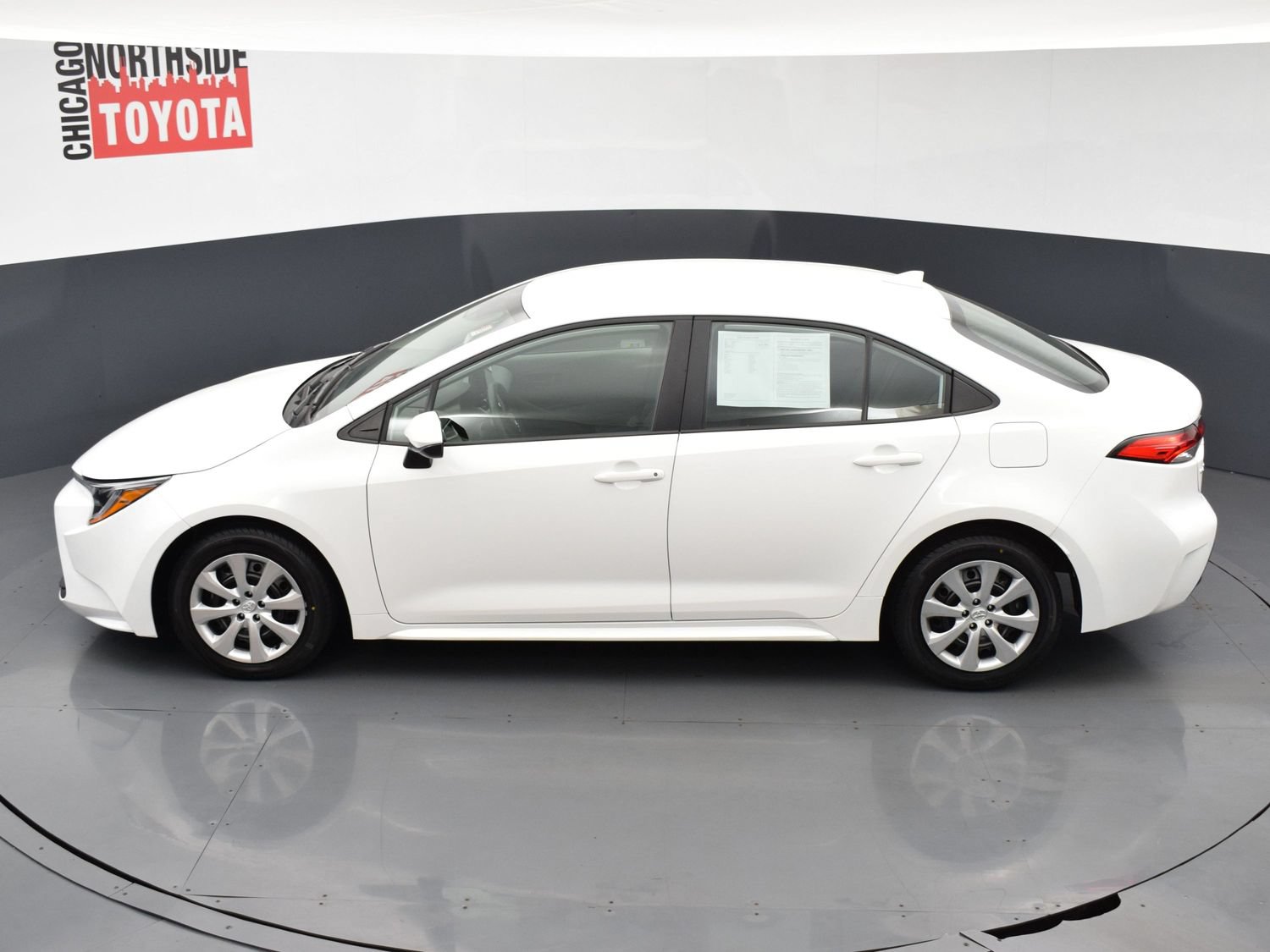 Used 2025 Toyota Corolla LE FWD image 17