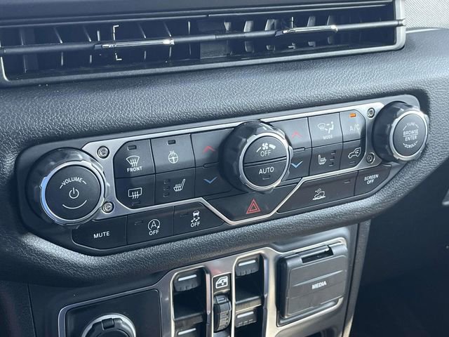 Used 2024 Jeep Wrangler Sport S image 30