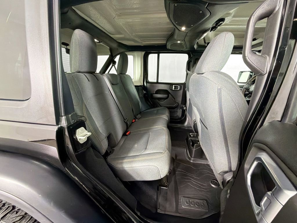 Used 2024 Jeep Wrangler Willys image 27