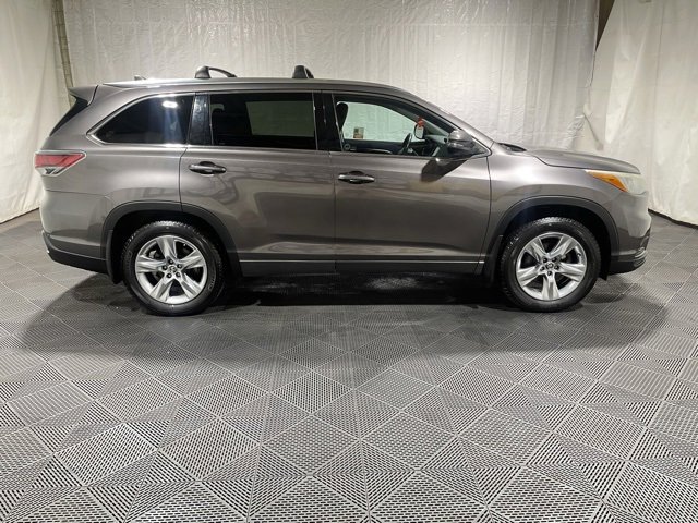Used 2016 Toyota Highlander Limited image 6