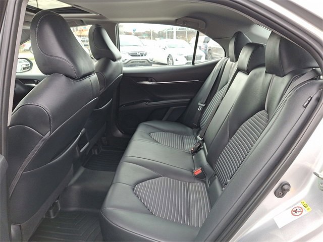 Used 2018 Toyota Camry SE w/ Moonroof Package image 22