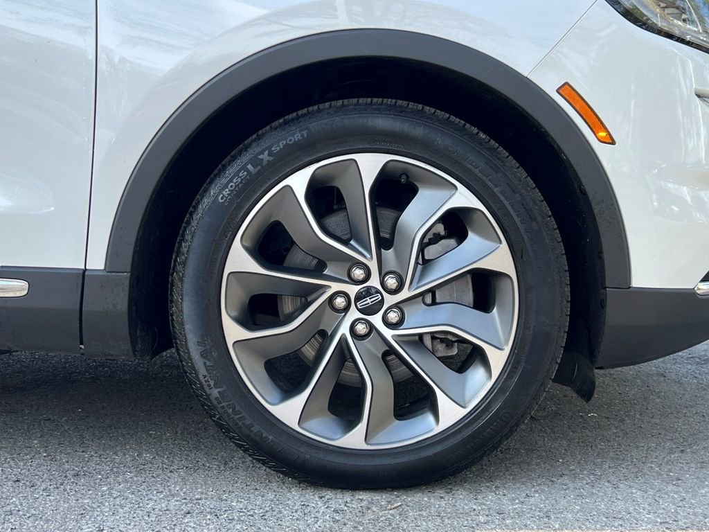 Certified 2023 Lincoln Nautilus Reserve image 9