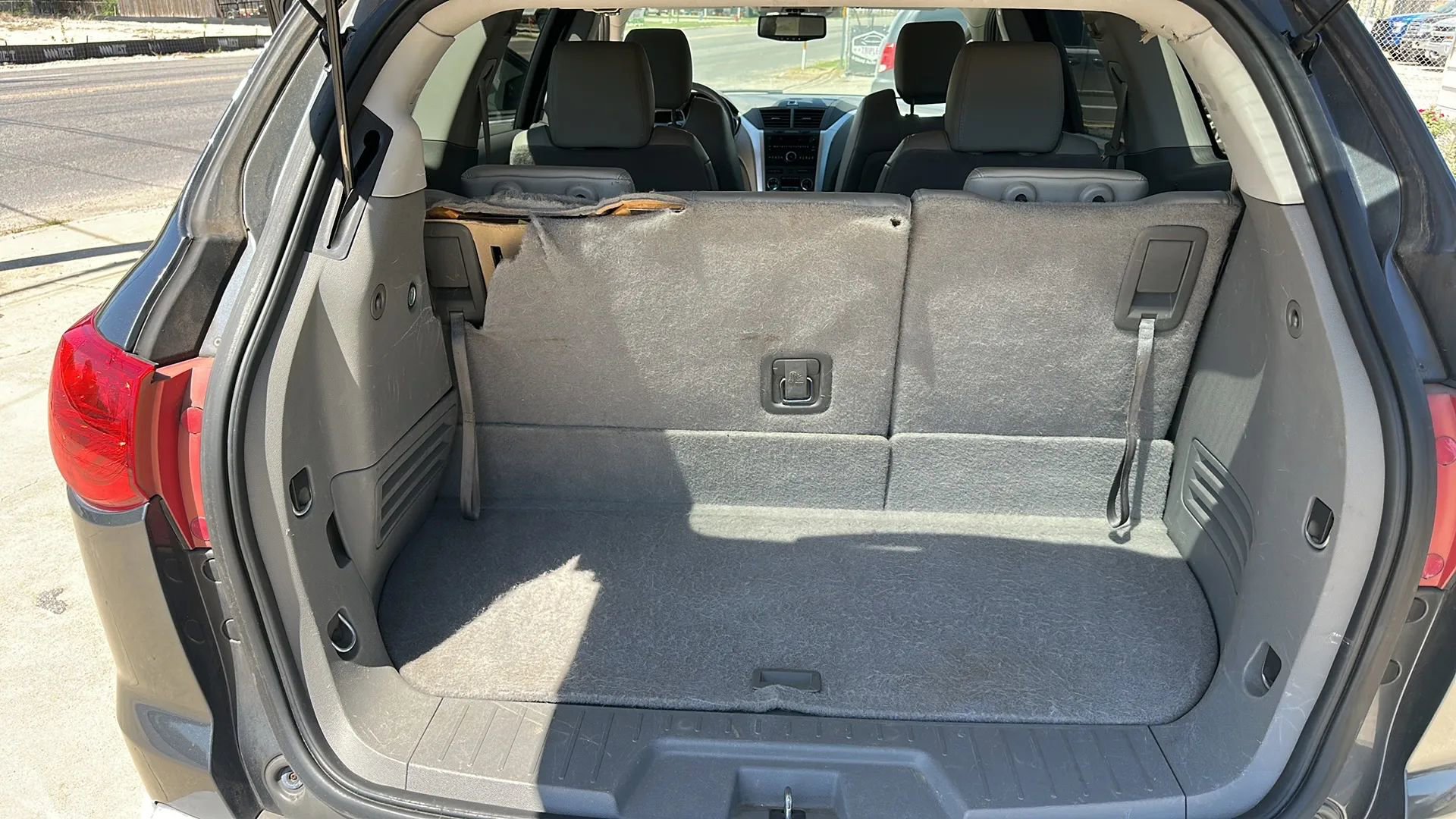 Used 2012 Chevrolet Traverse LT FWD image 18